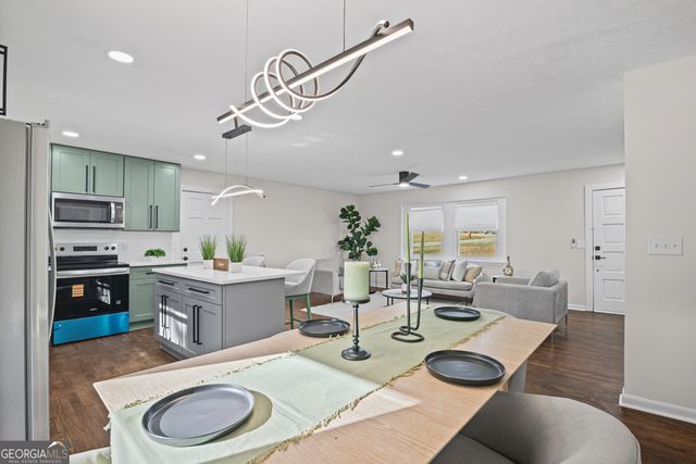 925 Majesty Lane, Morrow, GA 30260