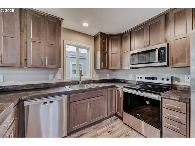 3441 Se 111th Ave 20, Portland, OR 97266