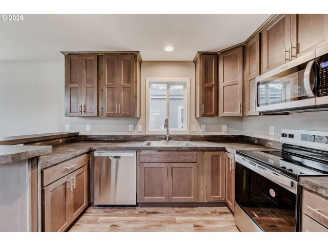 3441 Se 111th Ave 20, Portland, OR 97266