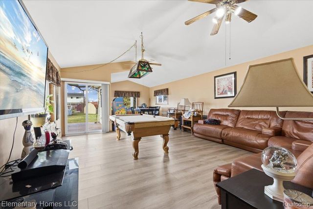 13355 De Mott Drive, Warren, MI 48088