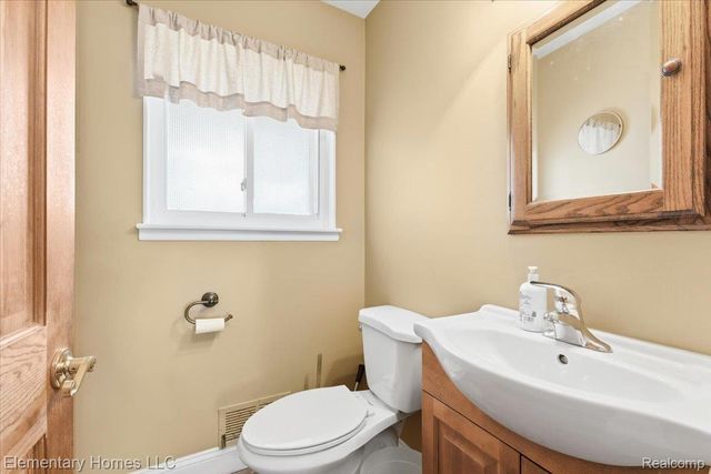 13355 De Mott Drive, Warren, MI 48088