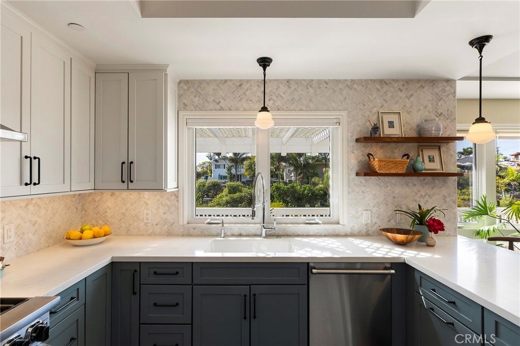 Image 27 of property listing at 150 W Avenida San Antonio, San Clemente, CA 92672