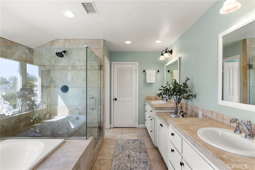 Image 37 of property listing at 150 W Avenida San Antonio, San Clemente, CA 92672