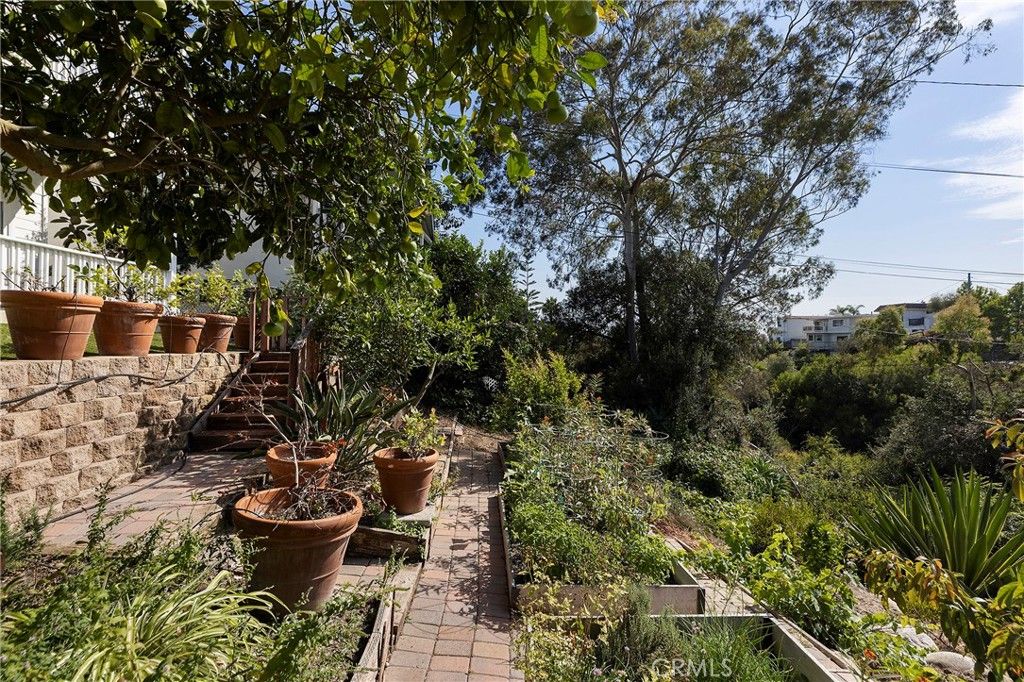 Image 55 of property listing at 150 W Avenida San Antonio, San Clemente, CA 92672