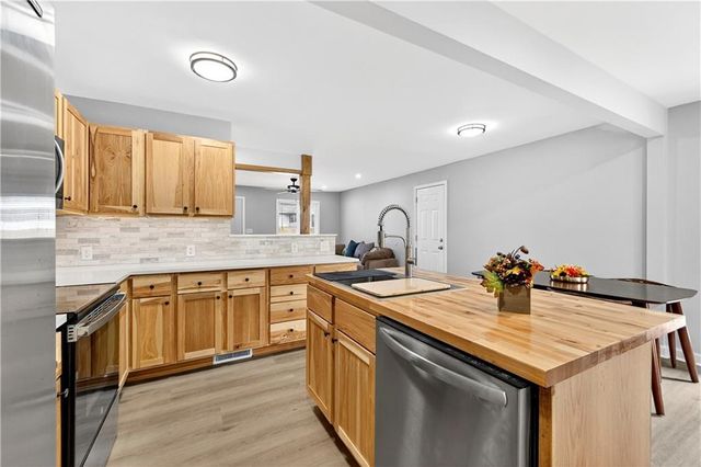 7409 E 51 Street, Kansas City, MO 64129