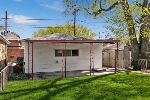 5445 S 73rd Avenue, Summit, IL 60501