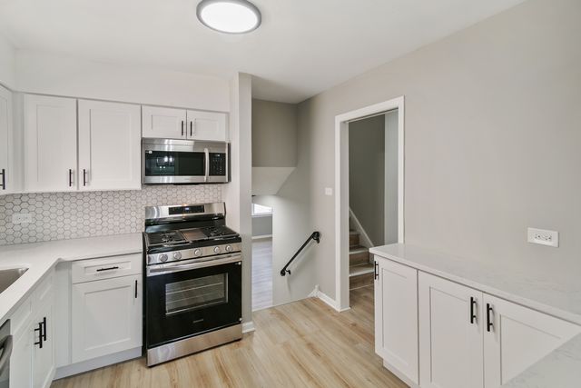 5445 S 73rd Avenue, Summit, IL 60501