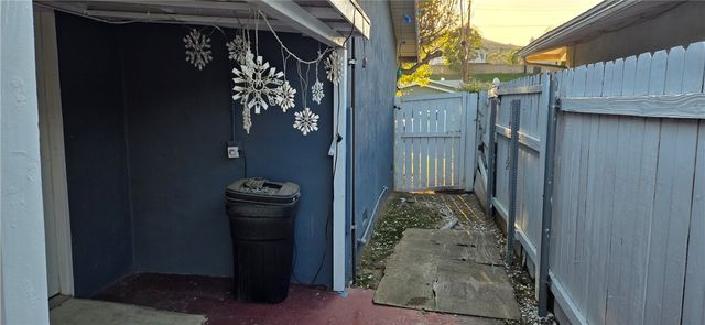 4130 Estrada, Jurupa Valley, CA 92509