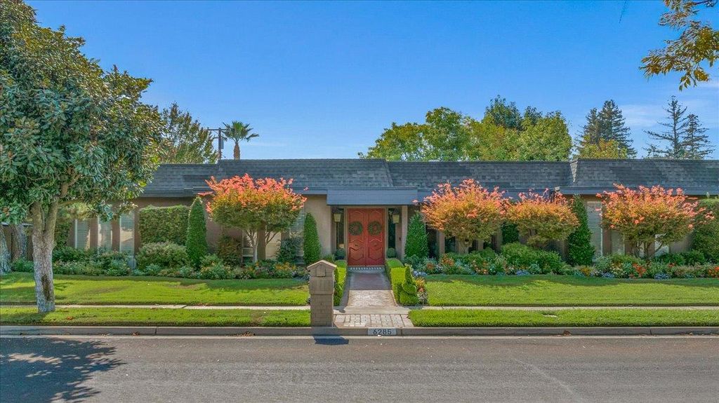 6285 N Thorne Avenue, Fresno, CA 93711