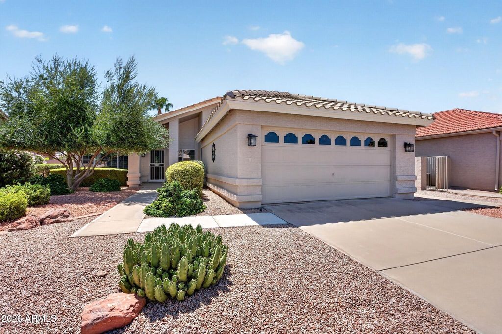 10209 E COOPERS HAWK Drive, Sun Lakes, AZ 85248 — exterior