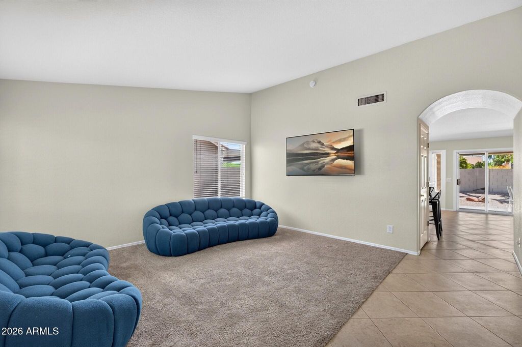 10209 E COOPERS HAWK Drive, Sun Lakes, AZ 85248 — photo 3