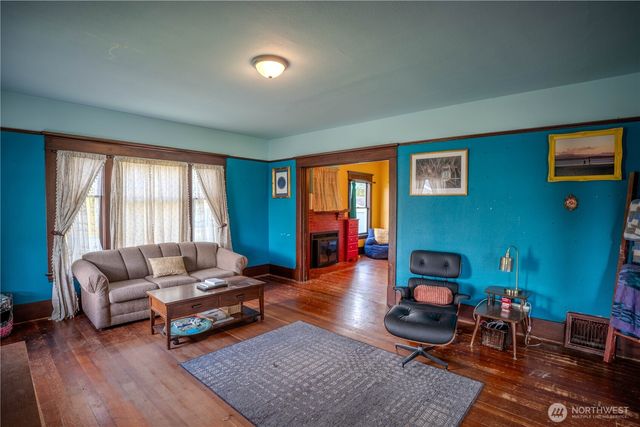 517 Lawson Street, Sumas, WA 98295