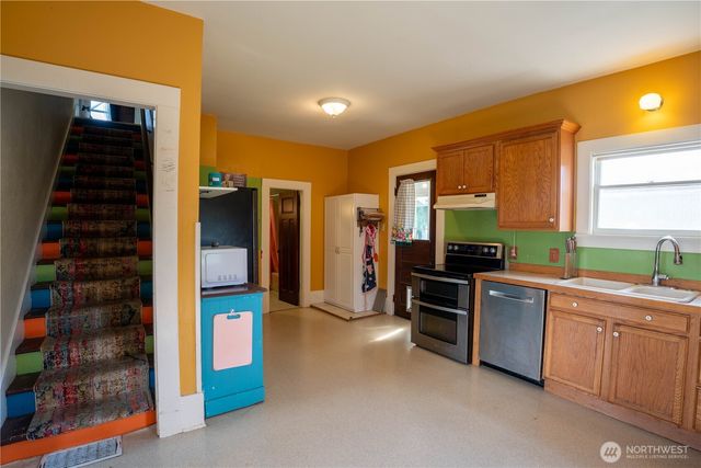 517 Lawson Street, Sumas, WA 98295