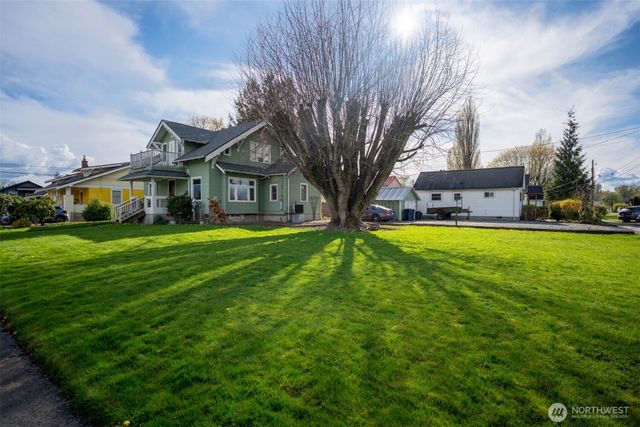 517 Lawson Street, Sumas, WA 98295