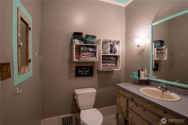 517 Lawson Street, Sumas, WA 98295