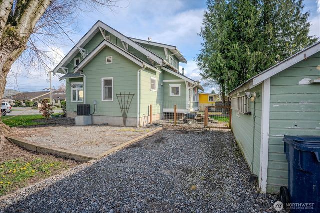 517 Lawson Street, Sumas, WA 98295