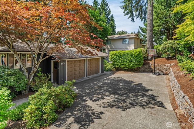 1550 Weathervane Drive, Fircrest, WA 98466