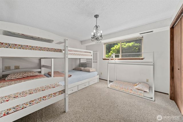 1550 Weathervane Drive, Fircrest, WA 98466