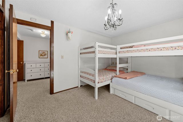 1550 Weathervane Drive, Fircrest, WA 98466