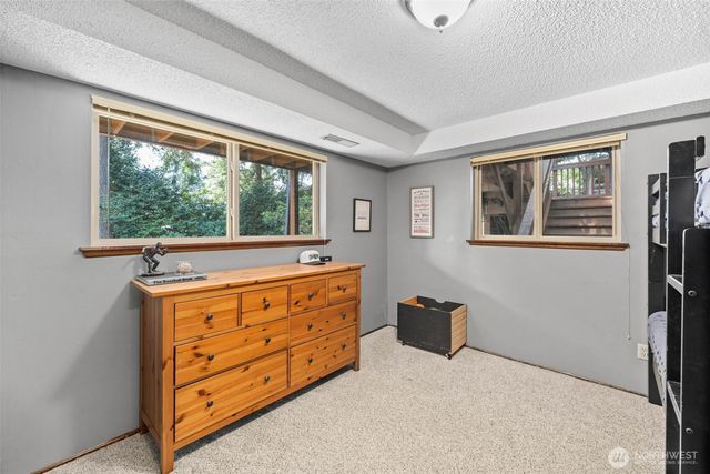 1550 Weathervane Drive, Fircrest, WA 98466