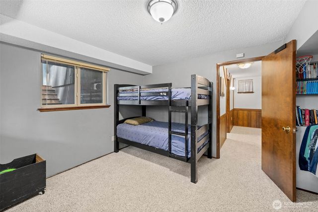 1550 Weathervane Drive, Fircrest, WA 98466