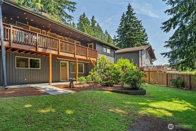 1550 Weathervane Drive, Fircrest, WA 98466