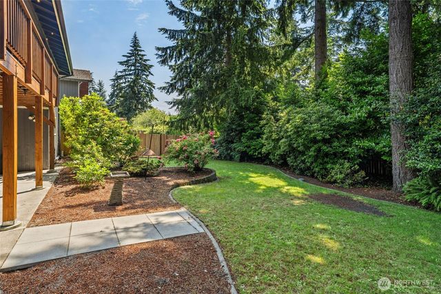 1550 Weathervane Drive, Fircrest, WA 98466