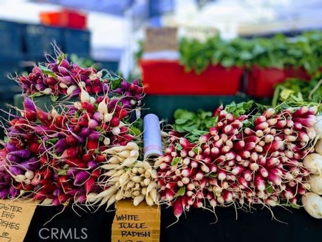 922 N Ridgewood Pl, Los Angeles, CA 90038