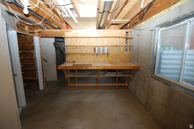 2251 N 850 W, Clinton, UT 84015