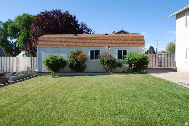 2251 N 850 W, Clinton, UT 84015