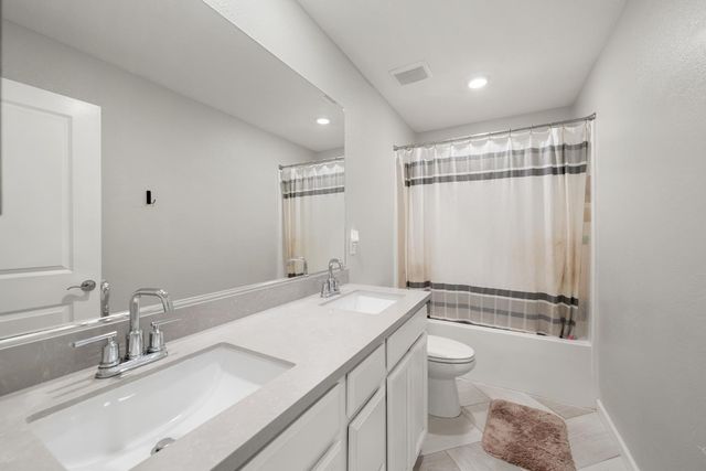 12800 Herringbone Way, Rancho Cordova, CA 95742