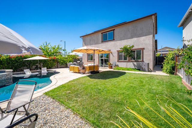 12800 Herringbone Way, Rancho Cordova, CA 95742