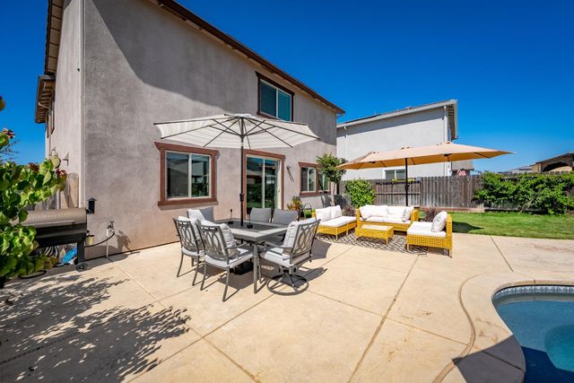 12800 Herringbone Way, Rancho Cordova, CA 95742