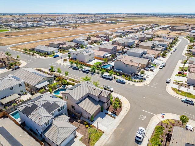 12800 Herringbone Way, Rancho Cordova, CA 95742