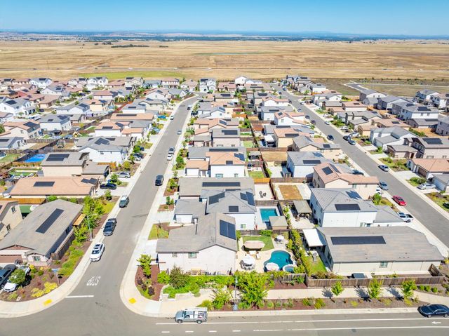 12800 Herringbone Way, Rancho Cordova, CA 95742