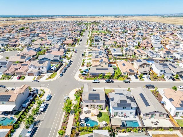 12800 Herringbone Way, Rancho Cordova, CA 95742