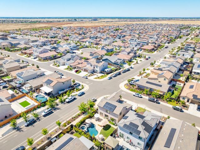 12800 Herringbone Way, Rancho Cordova, CA 95742
