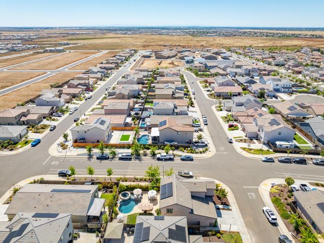 12800 Herringbone Way, Rancho Cordova, CA 95742