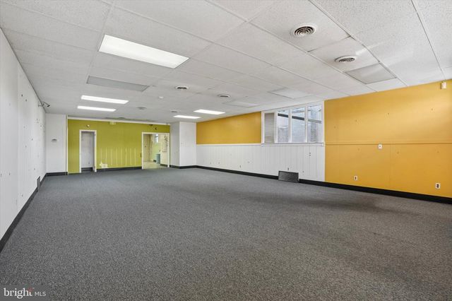 47 W EAGLE RD, Havertown, PA 19083