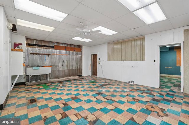 47 W EAGLE RD, Havertown, PA 19083