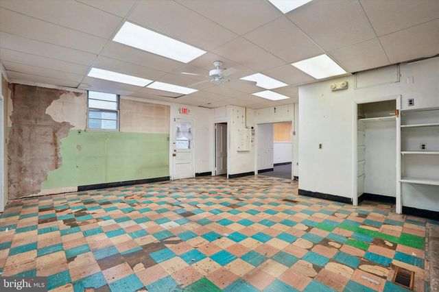 47 W EAGLE RD, Havertown, PA 19083