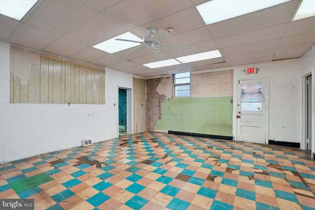 47 W EAGLE RD, Havertown, PA 19083