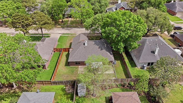 7219 Pembrough Lane, Katy, TX 77494