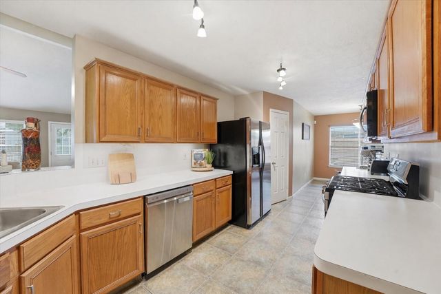 7219 Pembrough Lane, Katy, TX 77494