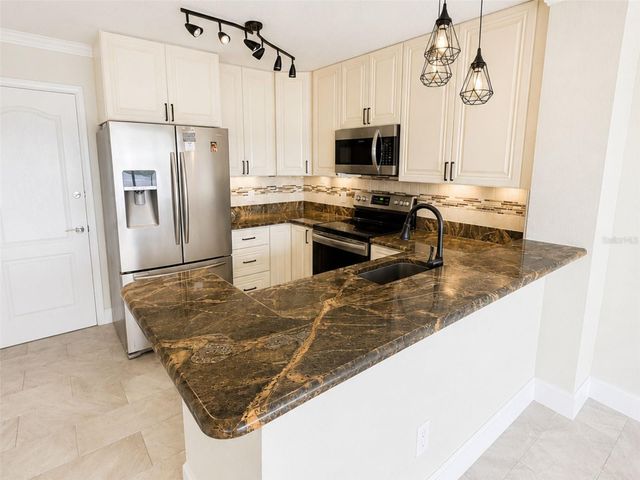 11848 BRANCH MOORING DRIVE, Tampa, FL 33635