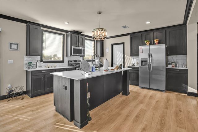 2032 Avenue L, Anson, TX 79501