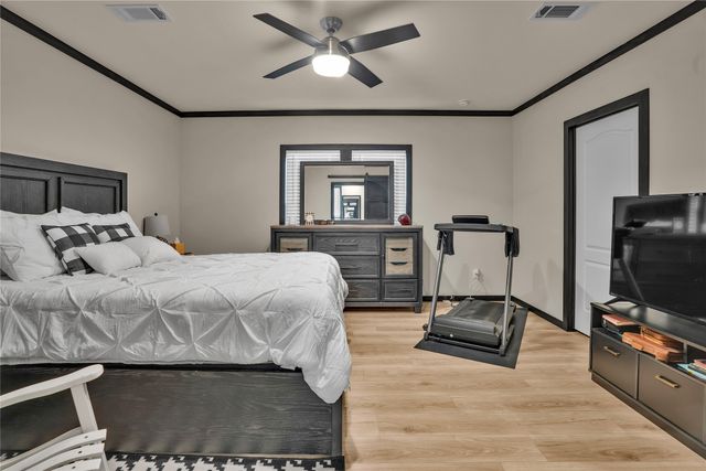 2032 Avenue L, Anson, TX 79501