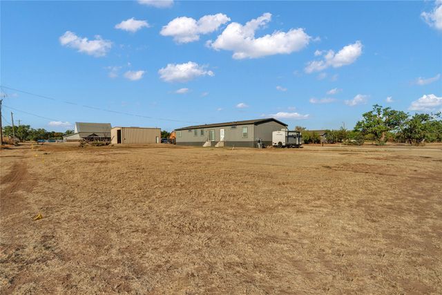 2032 Avenue L, Anson, TX 79501