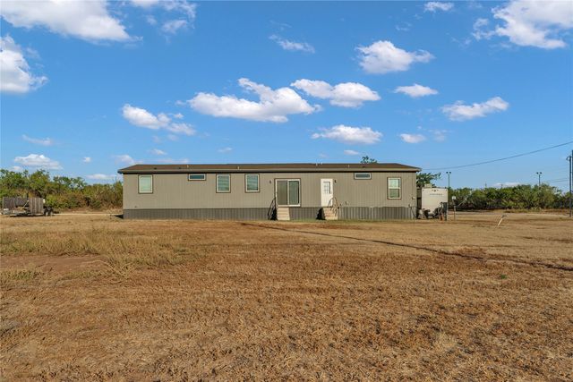 2032 Avenue L, Anson, TX 79501