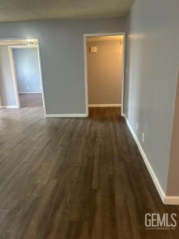 3712 Harvard Drive, Bakersfield, CA 93306